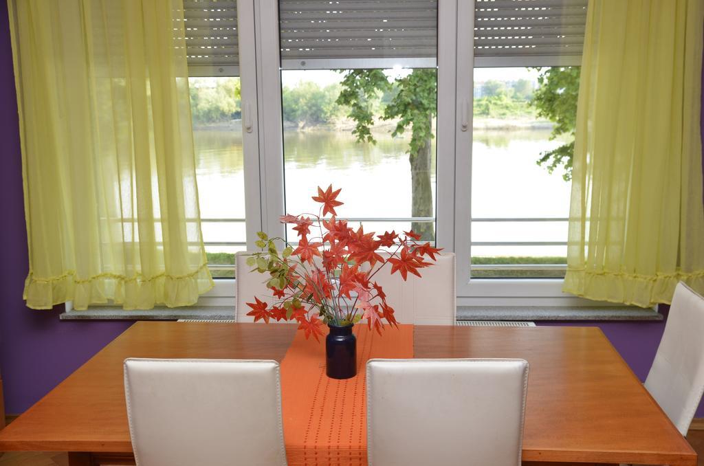Guesthouse Sava Slavonski Brod Esterno foto