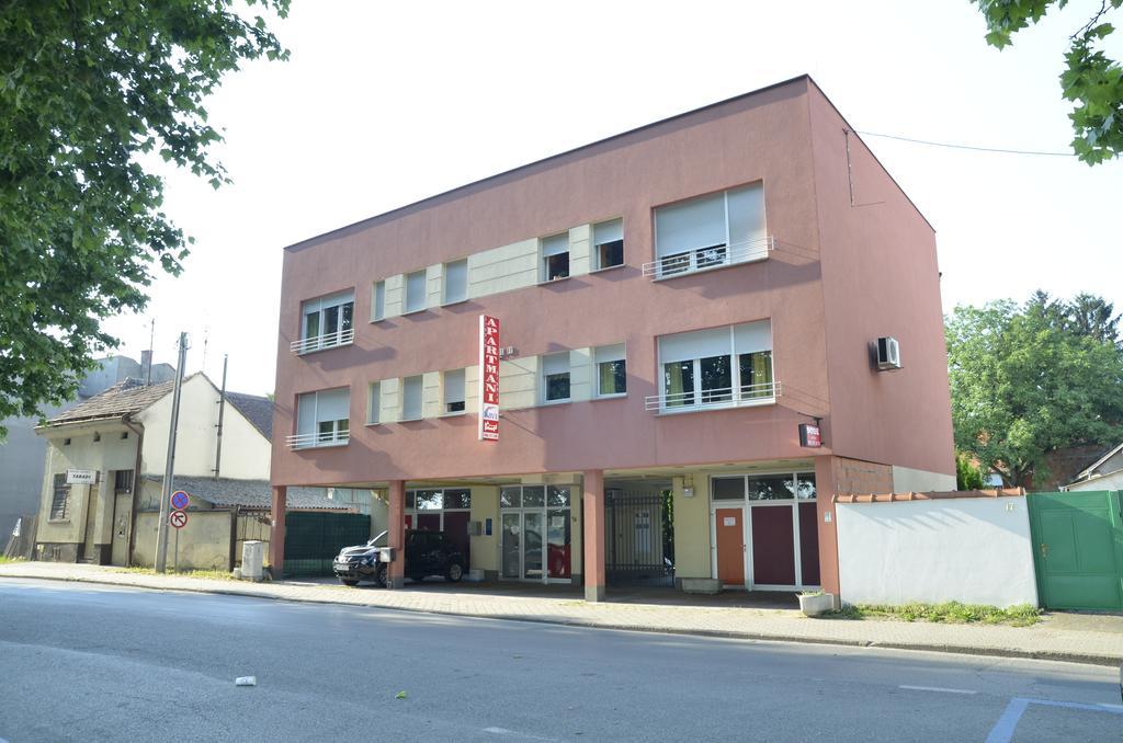Guesthouse Sava Slavonski Brod Esterno foto