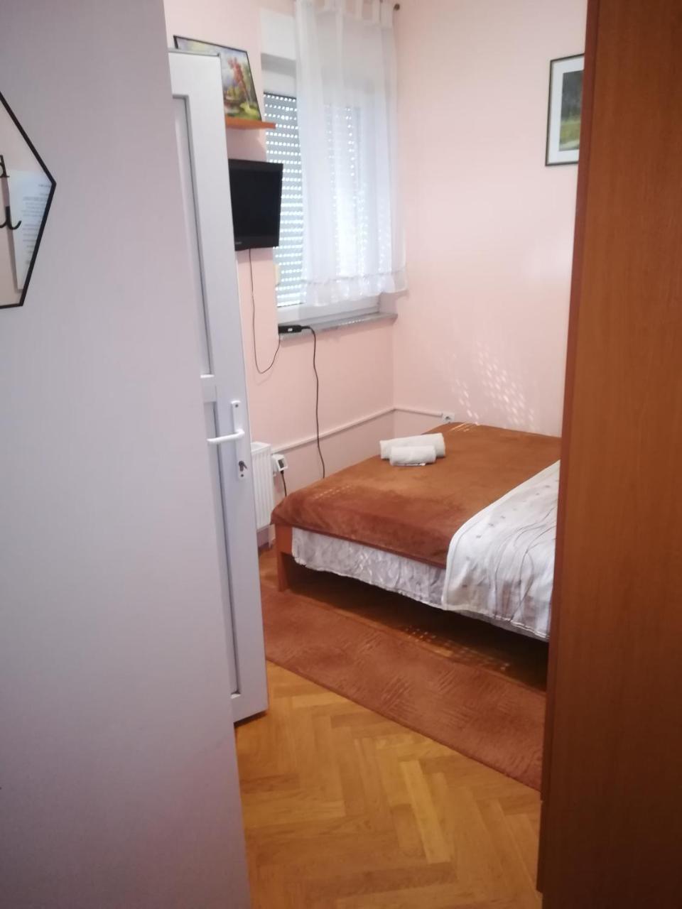 Guesthouse Sava Slavonski Brod Esterno foto