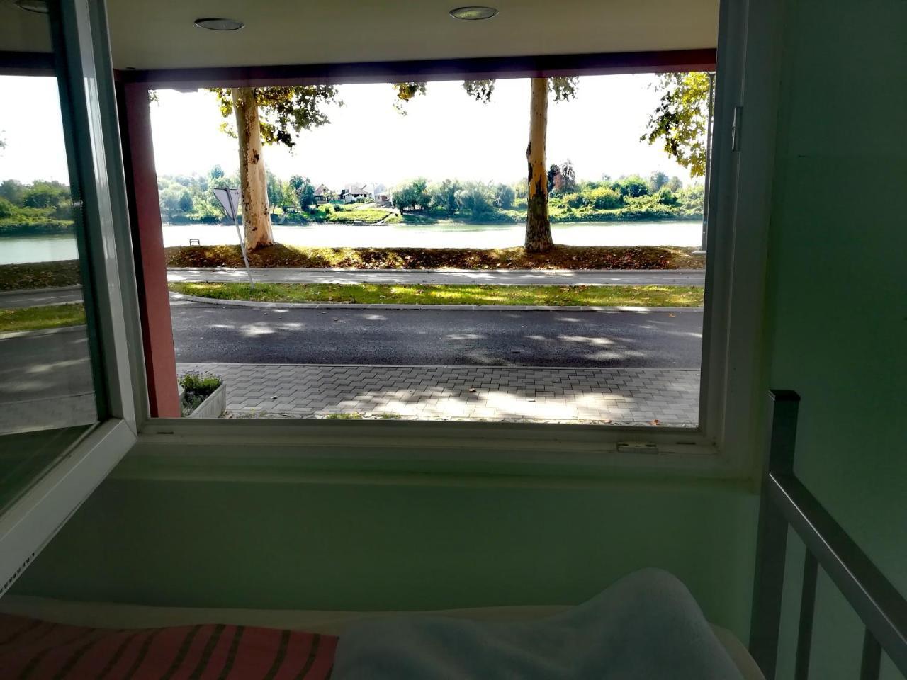 Guesthouse Sava Slavonski Brod Esterno foto