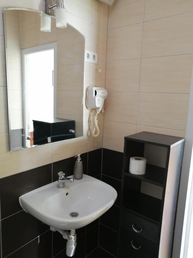 Guesthouse Sava Slavonski Brod Esterno foto